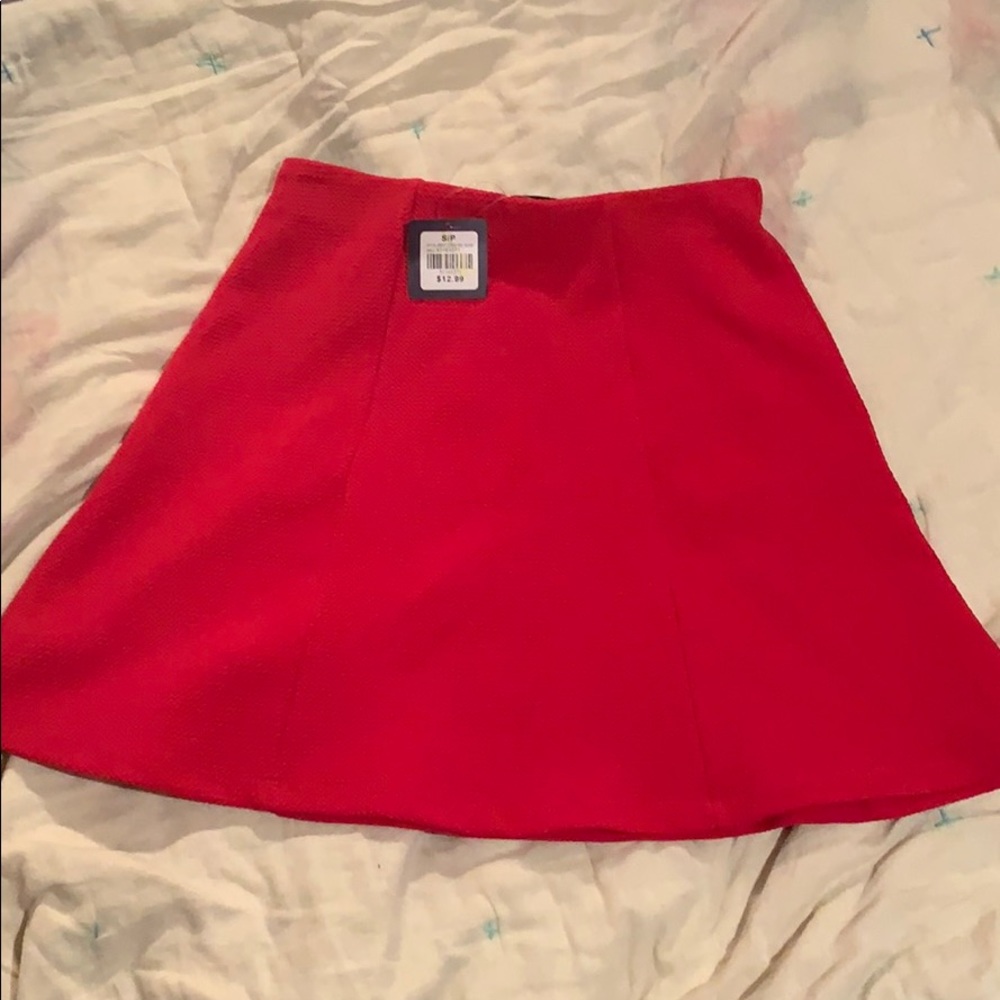 UK2LA Red Skirt⭐️